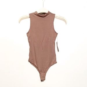 🌻 NWT 🌻 mocha bodysuit